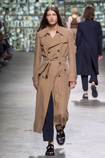 Look 34